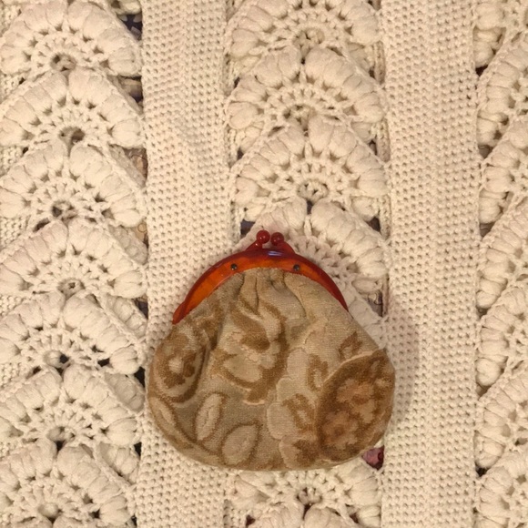 Vintage Couch Clutch - Picture 9 of 9